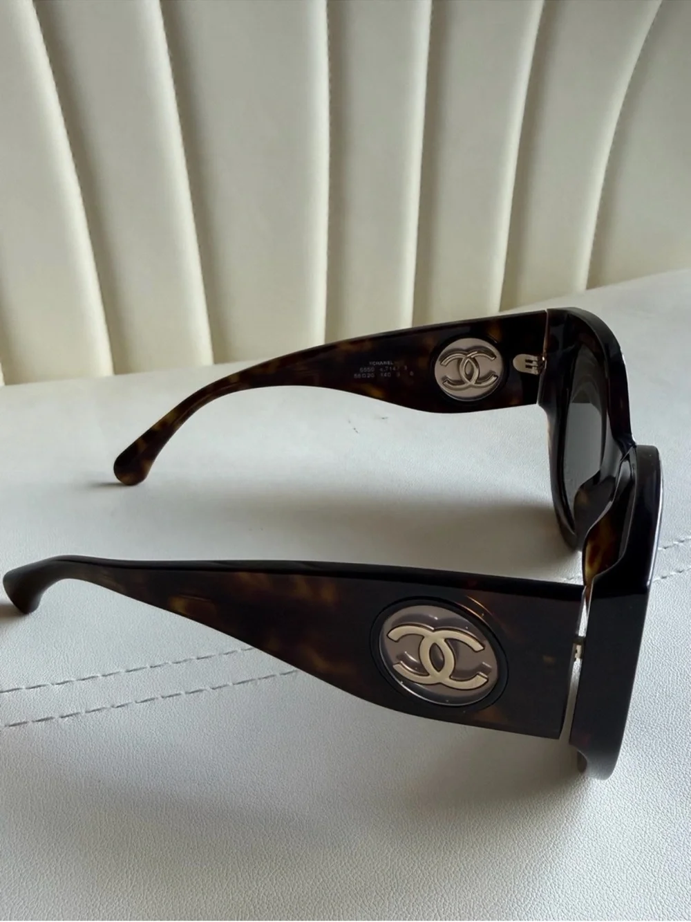Authentic CHANEL 5550 Tortoise CC Logo Polarized Sunglasses